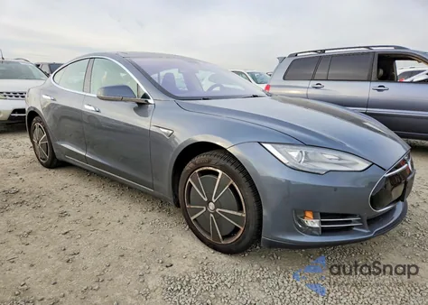 2013 Tesla Model S from USA, damaged, VIN 5YJSA1CPXDFP21888